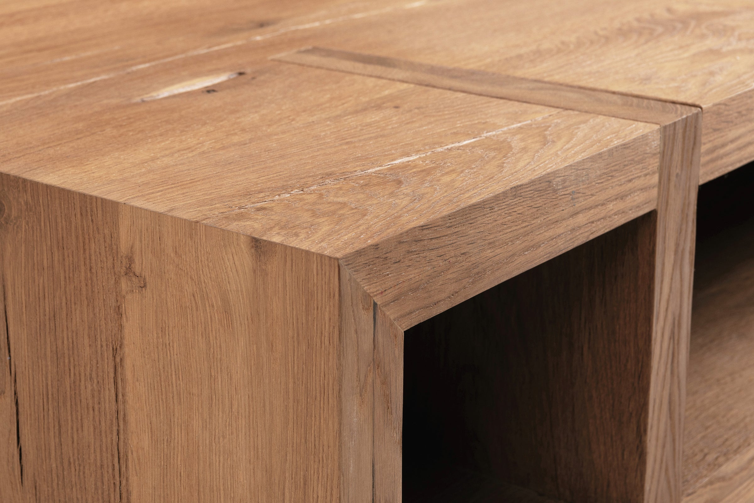 Stan Coffee Table