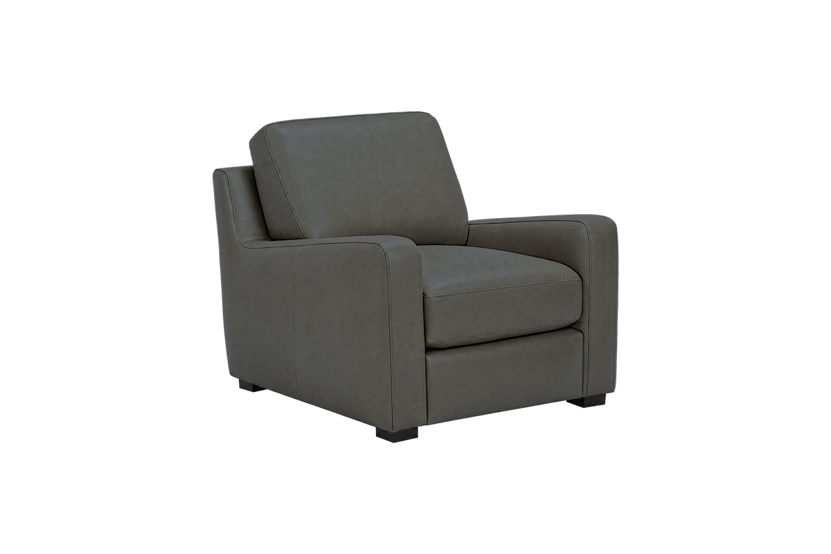 Theo Armchair in Felix Lola