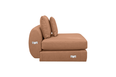Milo Armless in Momo Camel