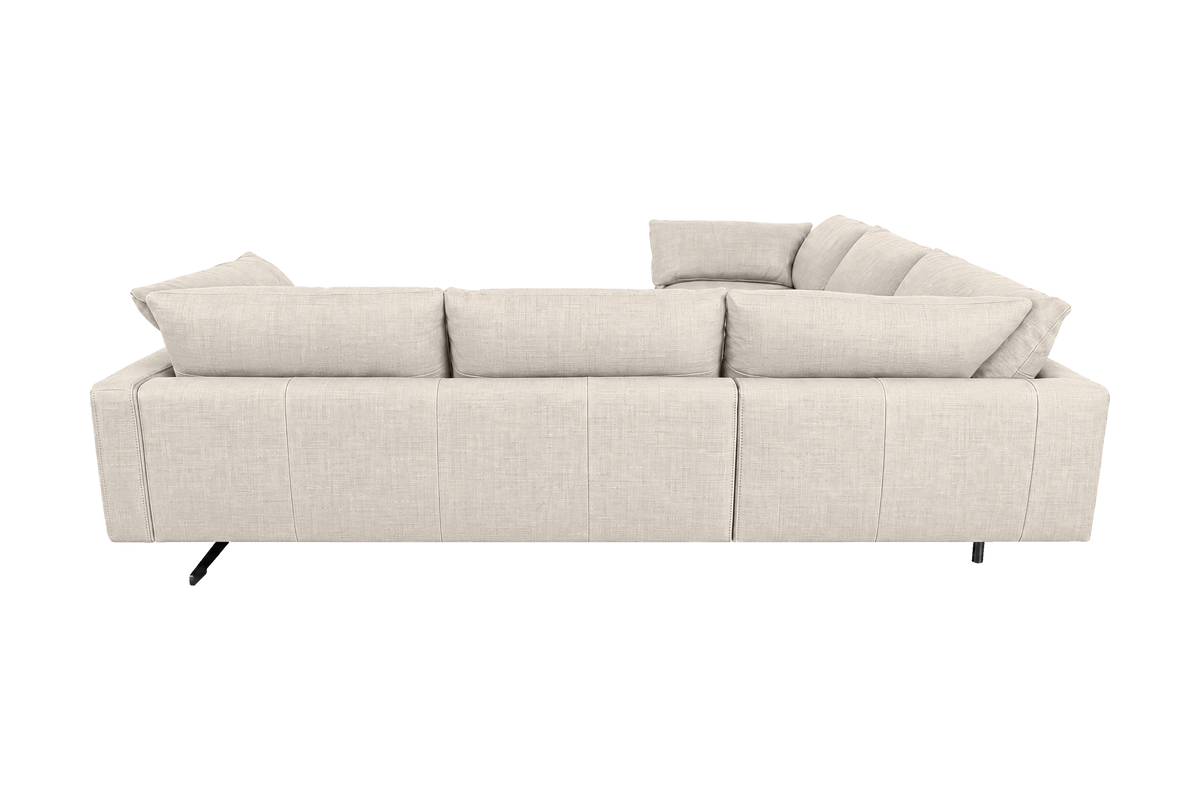 Oliver Sectional in Mosquito Cracker