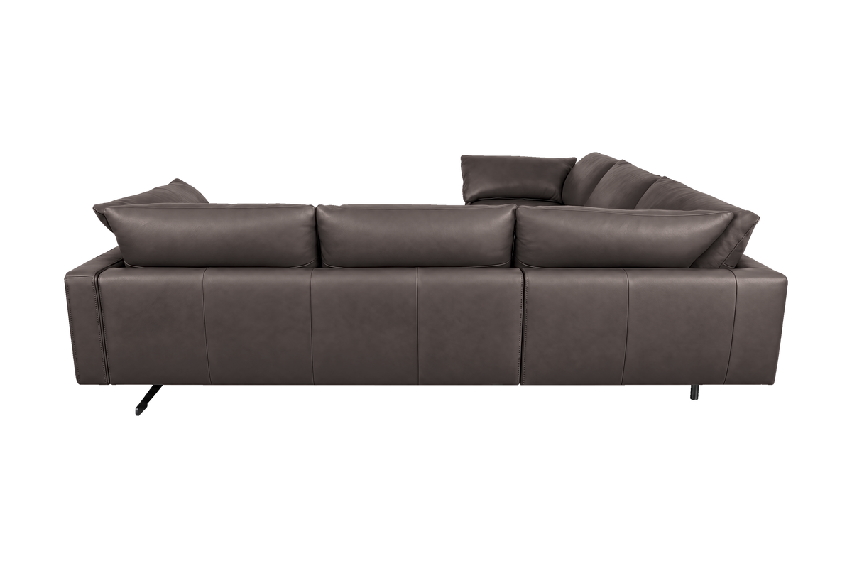 Oliver Sectional in Momo Lola