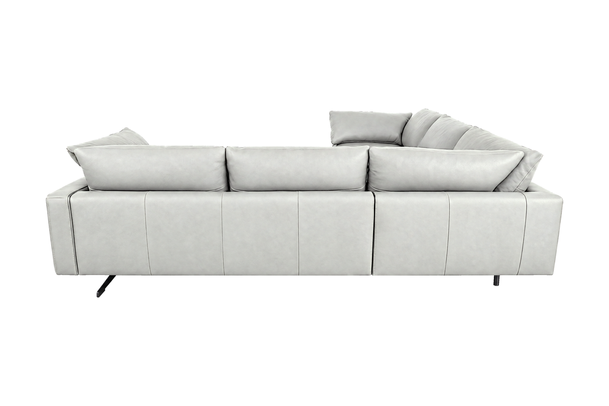 Oliver Sectional in Felix Milky