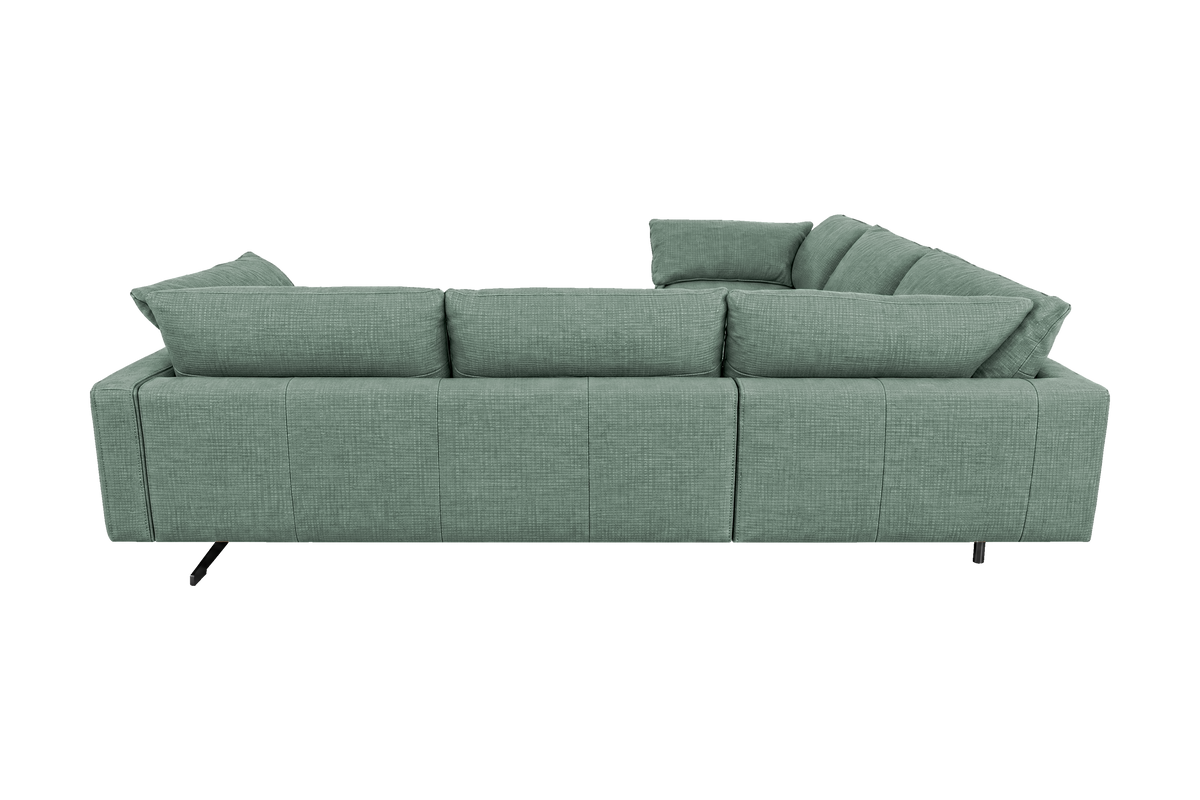 Oliver Sectional in Roni Nane