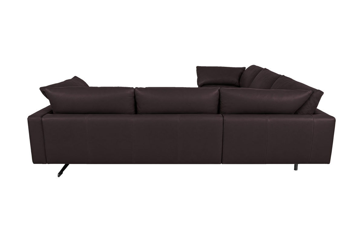 Oliver Sectional in Momo Rollie