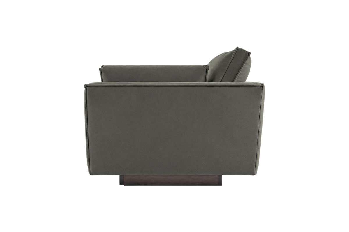 Stanley Armchair in Felix Lola