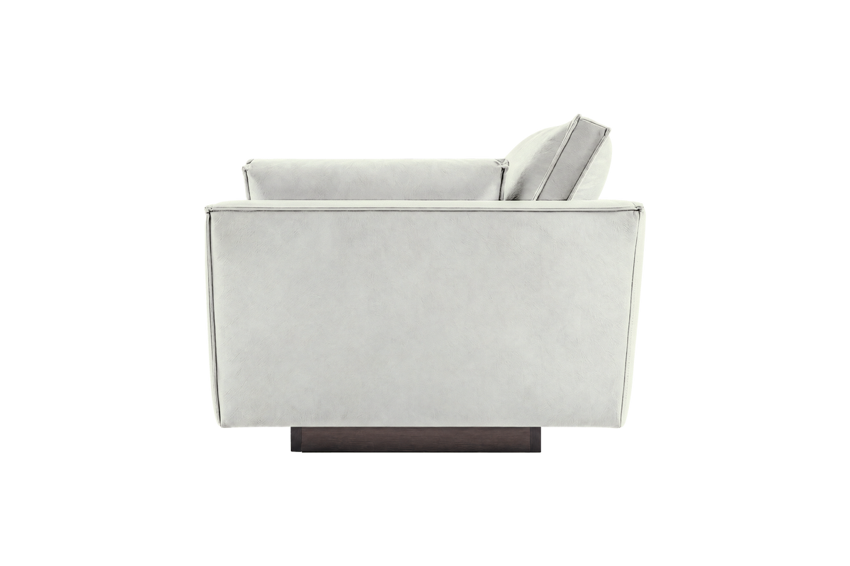 Stanley Armchair in Felix Milky