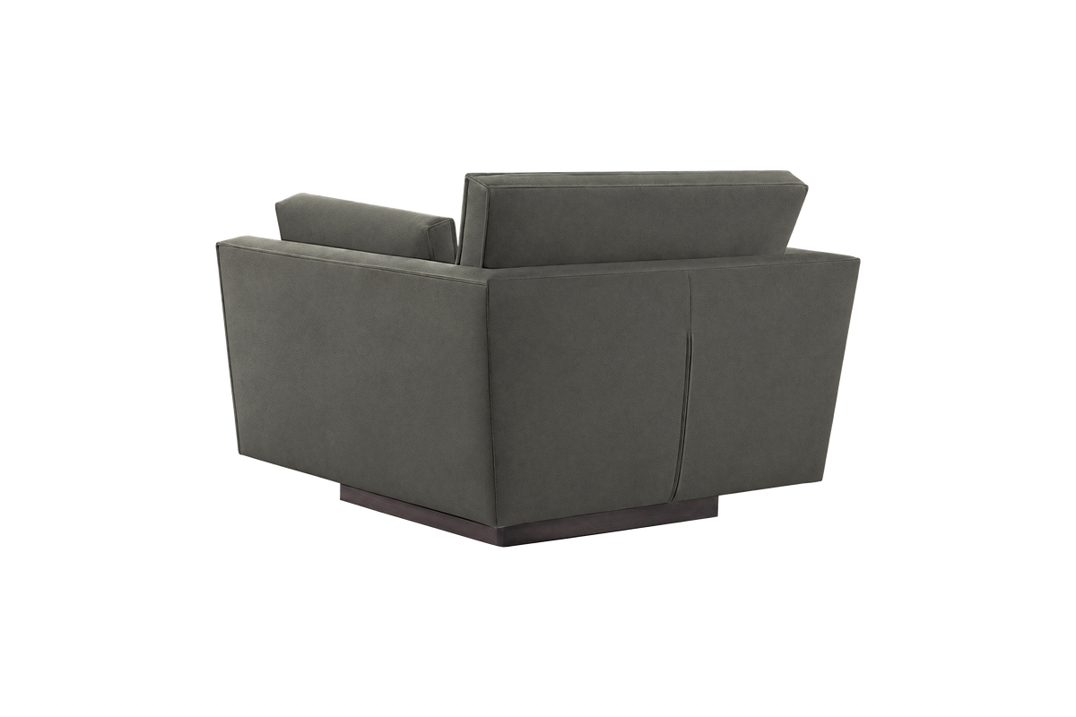 Stanley Armchair in Felix Lola