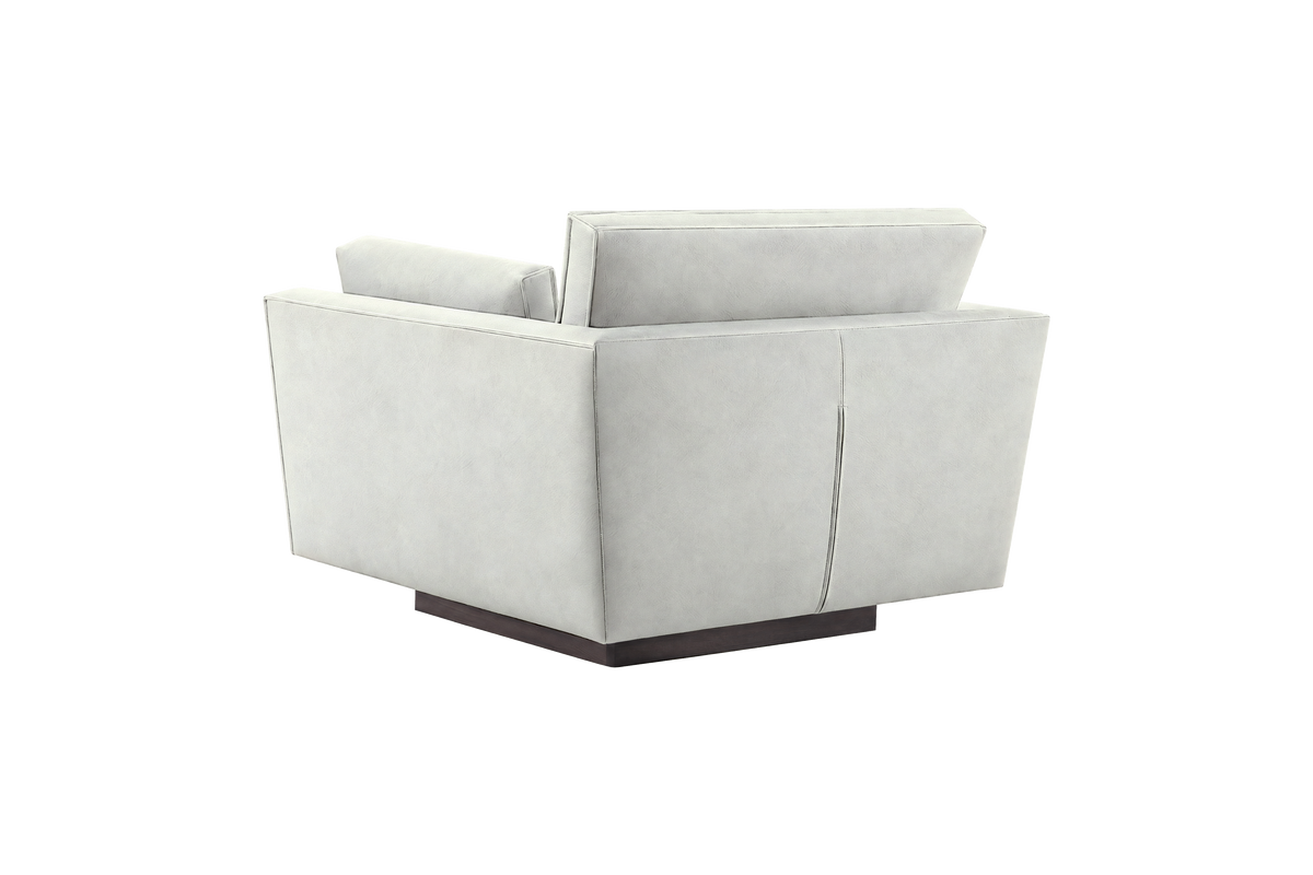 Stanley Armchair in Felix Milky